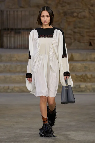 Look 40